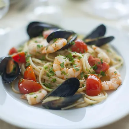 Aquila Azzurra Hotel 3*