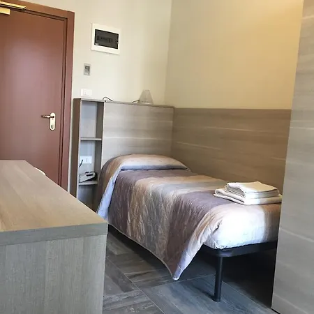 Aquila Azzurra 3* Римини