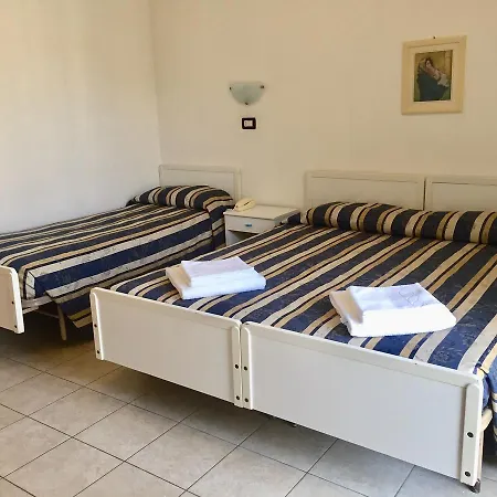 Aquila Azzurra 3*