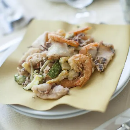 Aquila Azzurra فندق